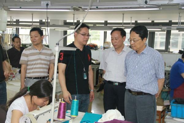 督导组王正宇组长赴c7娱乐集团基层企业征求意见