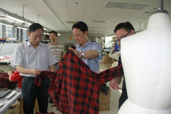 督导组王正宇组长赴c7娱乐集团基层企业征求意见