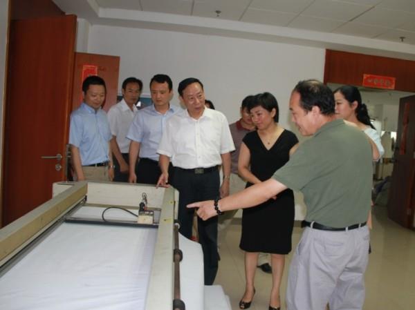 团省委万闻华书记一行到c7娱乐控股集团调研